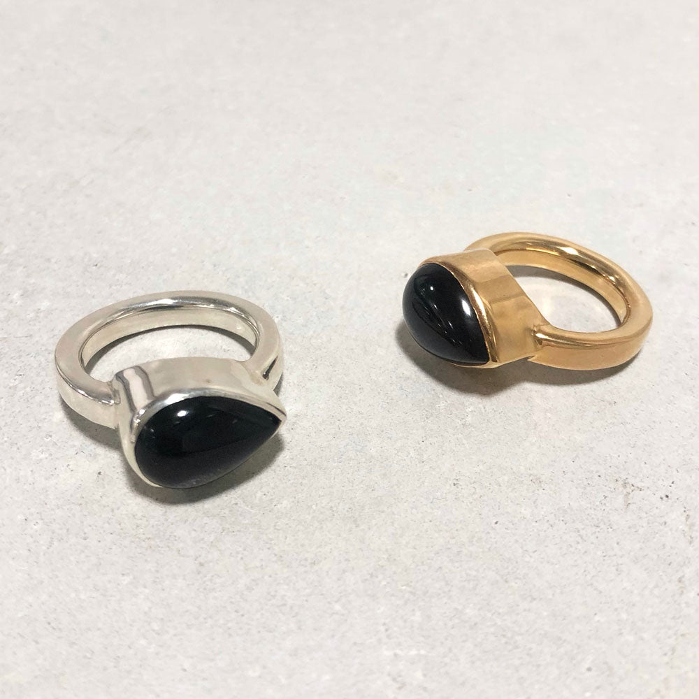 drop stone ring / onyx